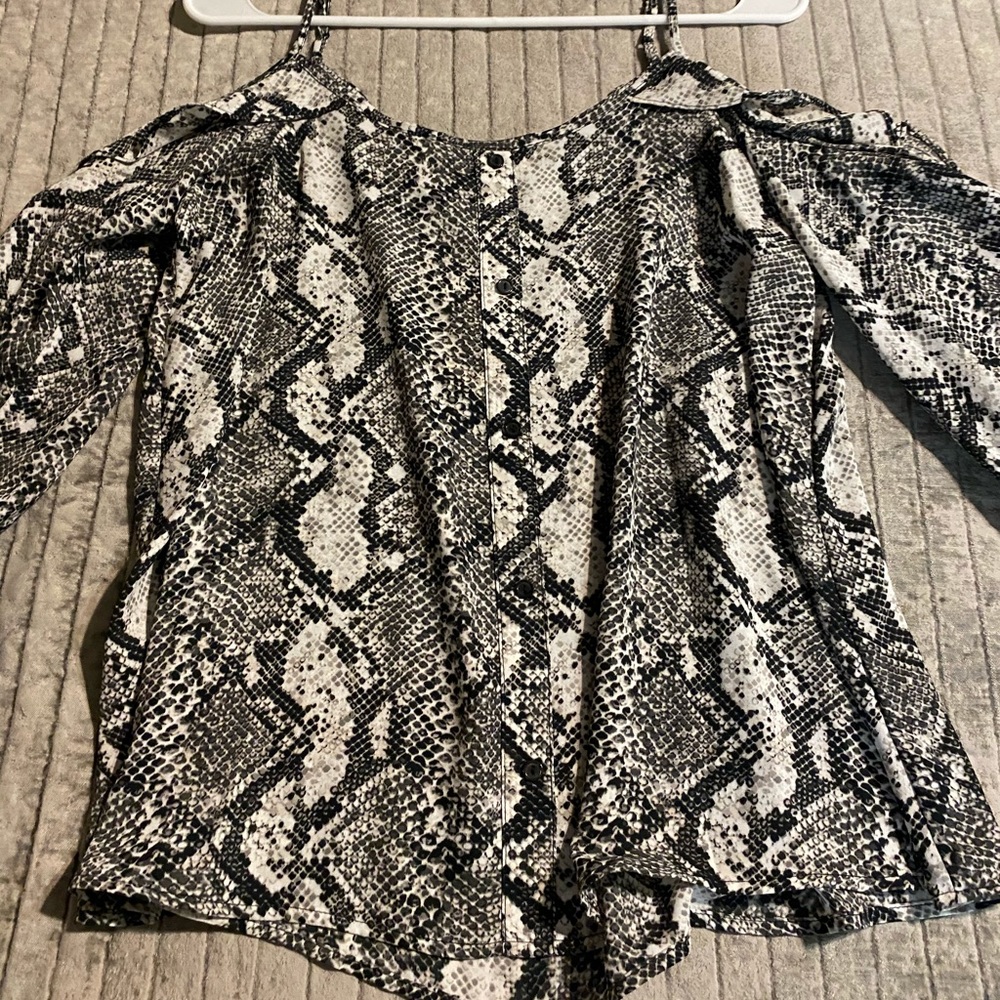 snakeskin open shoulder shirt